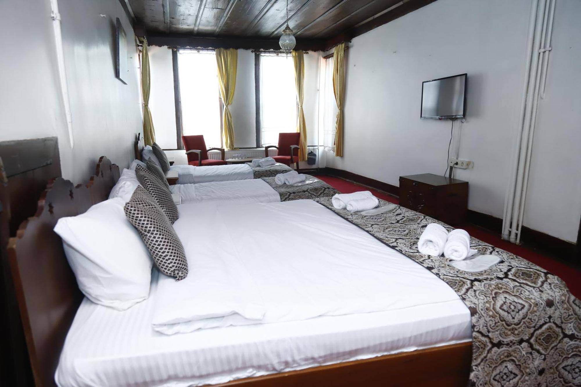 ชาห์เมรัน โคนัก บูทิก โอเต็ล Hotel คาสตาโมนู ภายนอก รูปภาพ