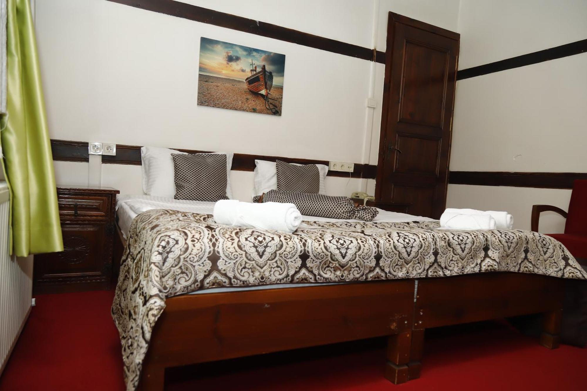 ชาห์เมรัน โคนัก บูทิก โอเต็ล Hotel คาสตาโมนู ภายนอก รูปภาพ